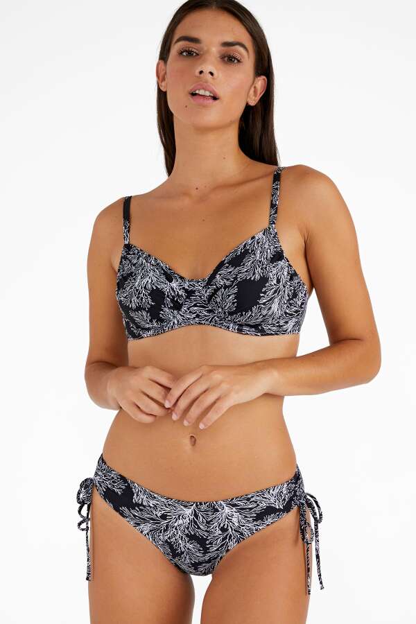 Ayyıldız 40665 Siyah Toparlayıcı Bikini Takımı. 1 Ayyıldız 40665 Siyah Toparlayıcı Bikini Takımı. 1