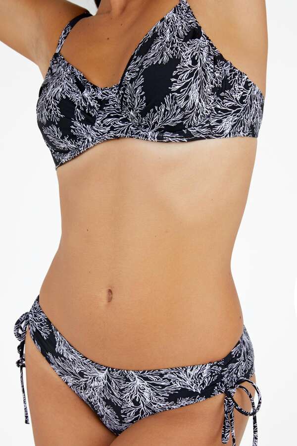 Ayyıldız 40665 Siyah Toparlayıcı Bikini Takımı. 2 Ayyıldız 40665 Siyah Toparlayıcı Bikini Takımı. 2
